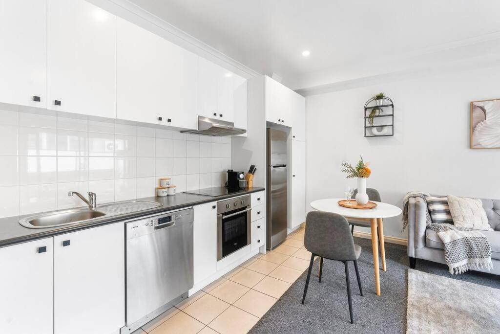Апартаменти Cozy 1 Bedder In St Kilda With Balcony Мельбурн Екстер'єр фото