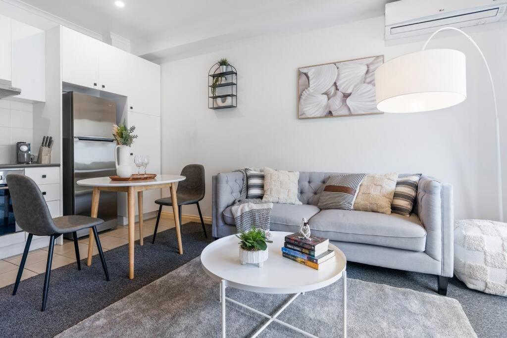 Апартаменти Cozy 1 Bedder In St Kilda With Balcony Мельбурн Екстер'єр фото