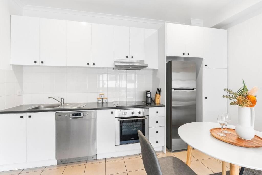 Апартаменти Cozy 1 Bedder In St Kilda With Balcony Мельбурн Екстер'єр фото