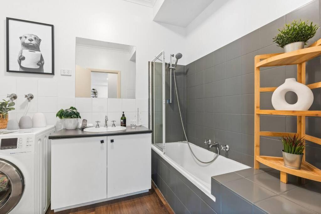 Апартаменти Cozy 1 Bedder In St Kilda With Balcony Мельбурн Екстер'єр фото
